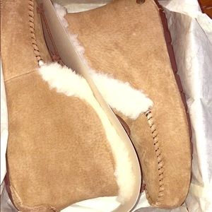 Ugh moccasin